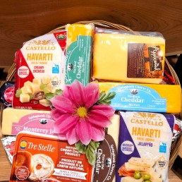Cheese Basket "For the Cheese Lover" Cheese Basket "For the Cheese Lover"